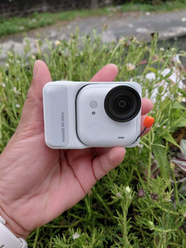 Insta360 GoUltra white